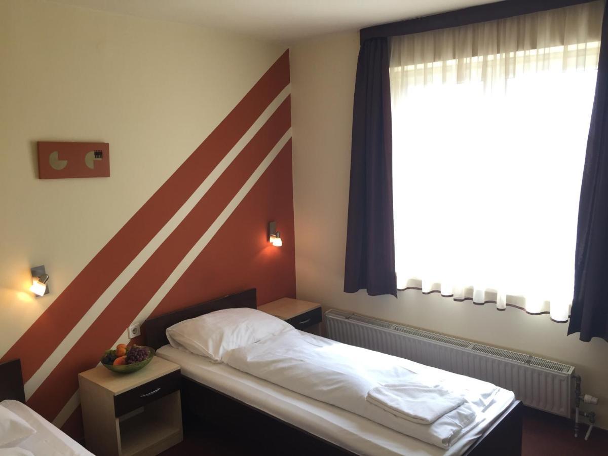 City Hotel Agoston Pecs Luaran gambar