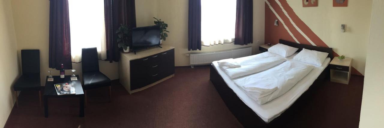 City Hotel Agoston Pecs Luaran gambar