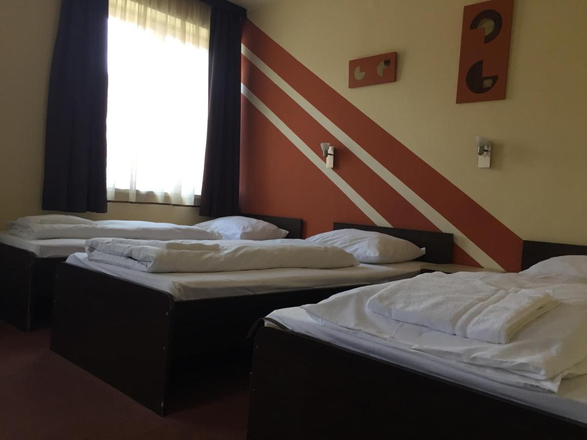 City Hotel Agoston Pecs Luaran gambar