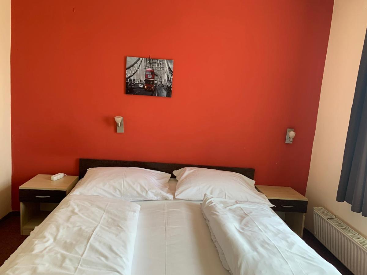 City Hotel Agoston Pecs Luaran gambar