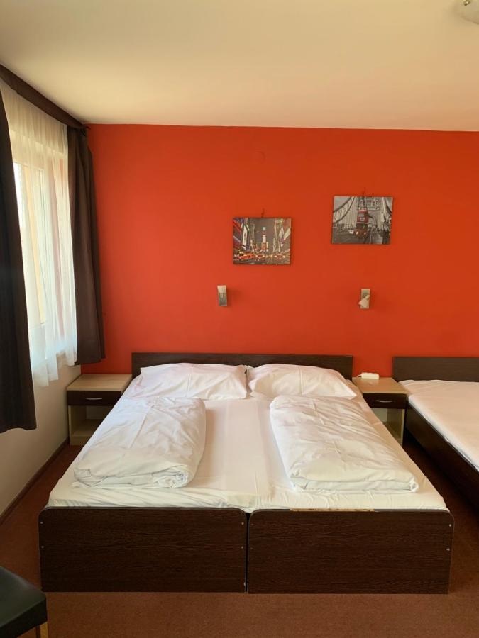 City Hotel Agoston Pecs Luaran gambar
