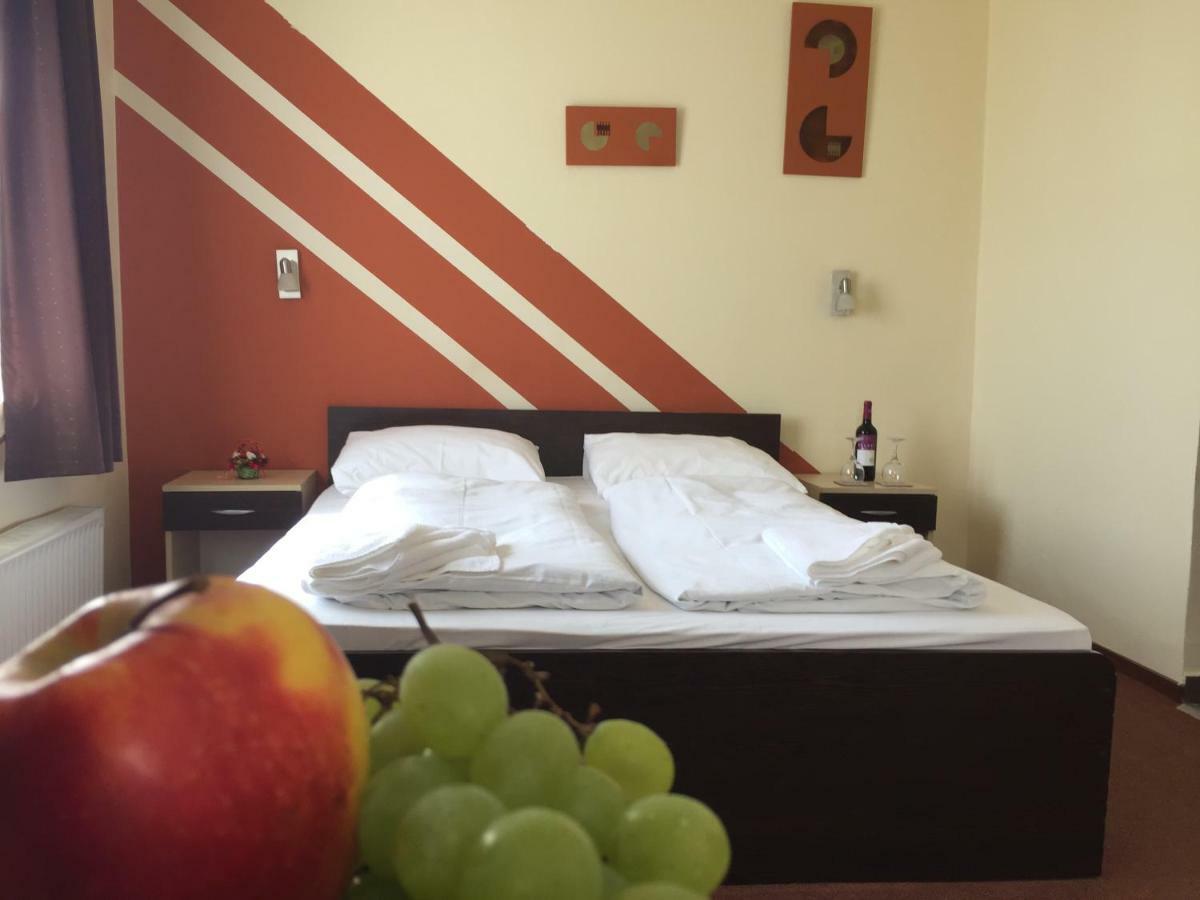 City Hotel Agoston Pecs Luaran gambar