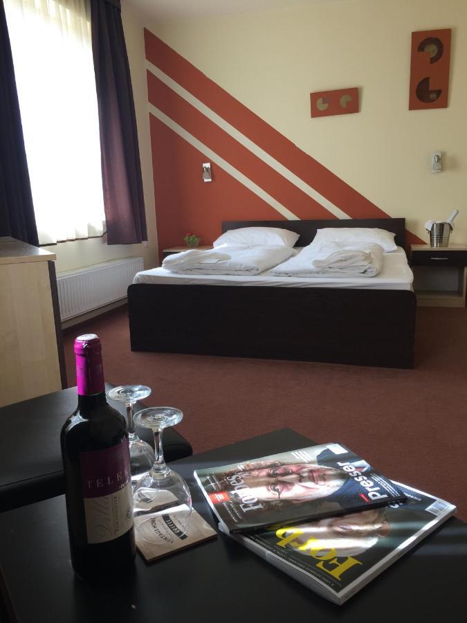 City Hotel Agoston Pecs Luaran gambar